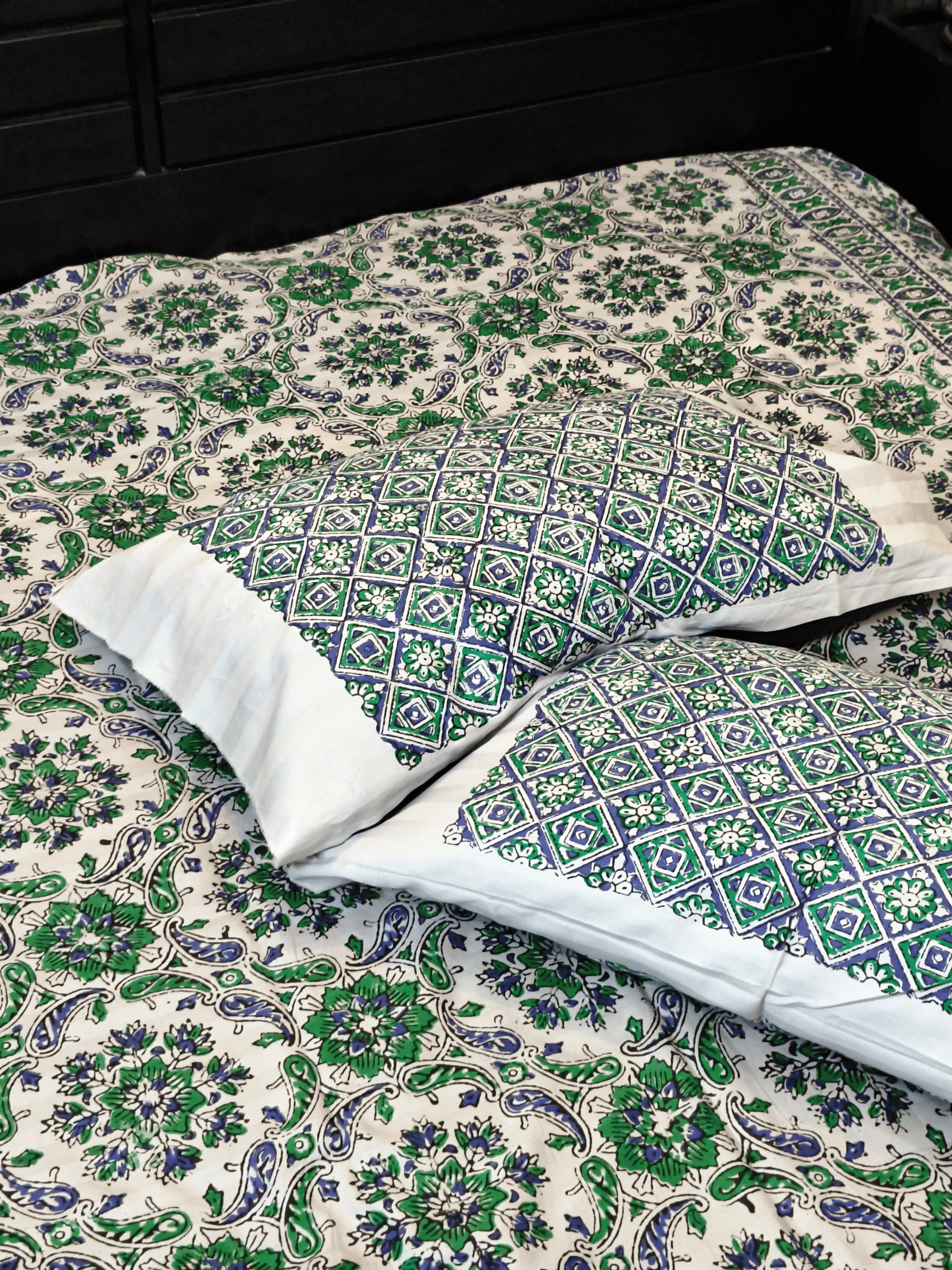 Rang-e-Bahar – Handcrafted Block Printed Bedsheet Set - Image 2